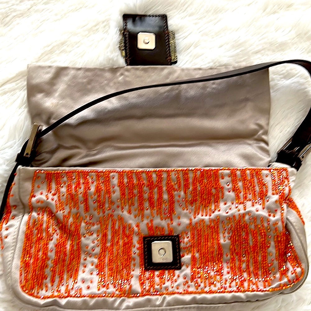 Vintage FENDI beaded baguette - Picture 3 of 6